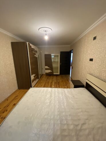аренда квартиры с выкупом: Neftçilər metrosuna 8 deq piyada 5/1 mertebe 3 otaqli her seraiti