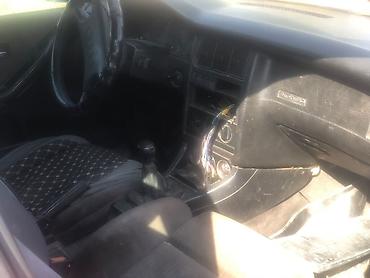 2 4 д: Audi 80: 1993 г., Механика, Седан — 3