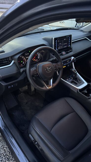 Toyota: Toyota RAV4: 2019 г., 2.5 л, Автомат, Бензин, Кроссовер — 4