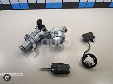 Аварийное вскрытие замков: Аварийное авто-слесарное обслуживание 24/7 - Безопасное вскрытие — 25