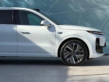 Lixiang: Lixiang L9: 2025 г., 1.5 л, Автомат, Гибрид, Кроссовер — 7