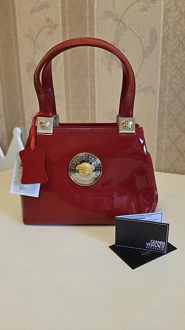 Qırmızı laklı əl çantası – Gianni Versace Accessori - Rəng: parlaq