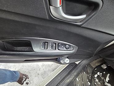 Kia: Kia : 2017 г., 2 л, Автомат, Газ, Седан — 4