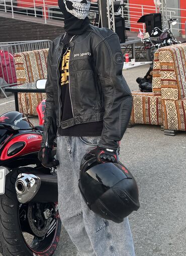 Moto gödəkçələr: Racing jacket

Yarış jaketi

Real alıcıya 
Endirim olunnacağ