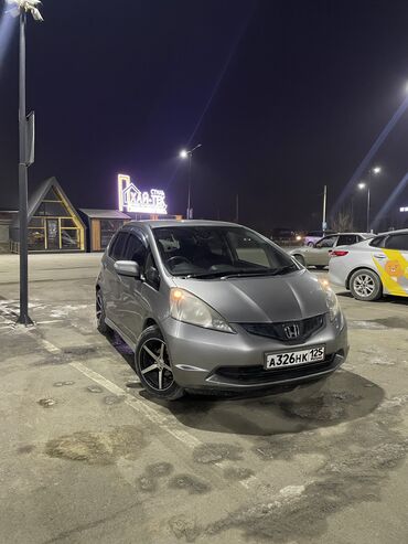 кызыл кыя авто: Honda Fit: 2009 г., 1.3 л, Автомат, Бензин, Хетчбек