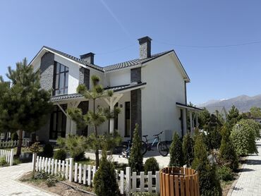 номер каракол: Коттедж, ЦО «Чайка Резорт» ЦО Chaika Resort, Сары-Ой, Баскетбольная площадка, Детская площадка, Закрытый пляж