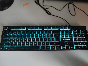 русская клавиатура на ноутбук наклейки: Клавиатура игровая с подсветкой, совсем новая. По ощущениям