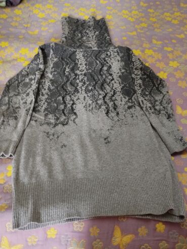 женские свитера с кружевом: Женский свитер S (EU 36), цвет - Коричневый