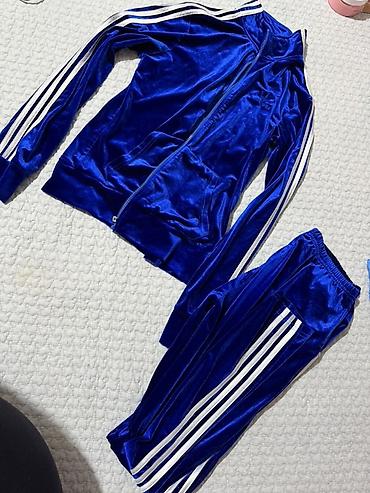 спортивные кастюмы: Велюровый спортивный костюм adidas Originals - Цвет: насыщенный — 1