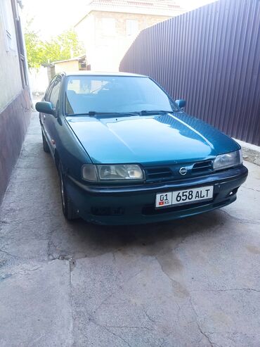 аутбек машина: Nissan Primera: 1996 г., 1.6 л, Механика, Бензин, Хэтчбэк