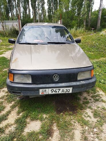 мини трактор переломка: Volkswagen Passat: 1988 г., 1.6 л, Механика, Бензин, Седан