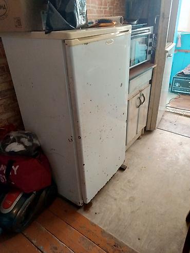 samsung s3350 ch@t 335: Kompakt bir qapılı soyuducu - Növ: Masaüstü/mini soyuducu, tək — 1