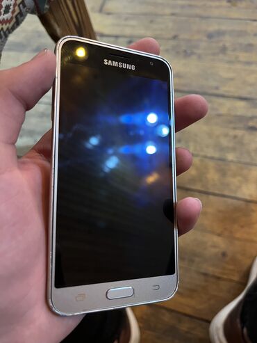 2 el samsung telefonlar: Samsung Galaxy J3 2016, 16 GB, rəng - Qızılı, Düyməli