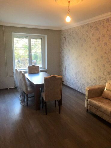 Uzunmüddətli kirayə mənzillər: Xətai Rayonu Cavanşir küçəsi 245 Saylı Məkətəbə Yaxın 2 otaq — 2