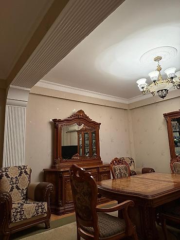 Yeni tikili: Tecili satilir - Geniş qonaq otağı: taxta oyma detallı masa və 6 ədəd — 7