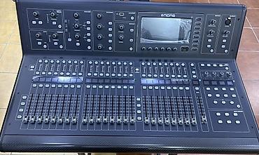 sunurlu mikrafon: Midas m 32 live keyslə birlikdə satılır Midas M32 rəqəmsal miks — 3
