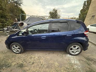byd e2 2025: Honda Fit: 2010 г., Бензин, Хэтчбэк — 4