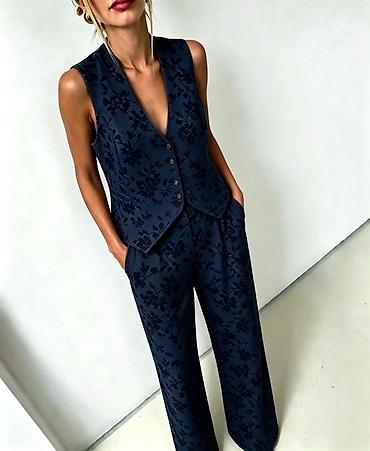 fratello despotovac: Damski komplet prsluk + pantalone sa dezenom
3400din
S M L — 3