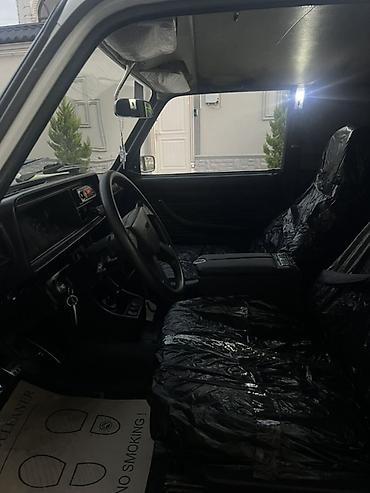 lada diskləri: VAZ 2107 sedan – ağ rəngli, klassik kuzov dizaynı ilə. Azərbaycan — 8