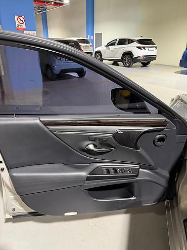 Lexus: Lexus ES: 2019 г., 2.5 л, Вариатор, Гибрид, Седан — 10