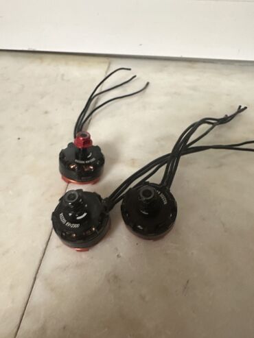 2205 KV2300 fırçasız motorlu dronlar üçün nəzərdə tutulmuşdur. Bu