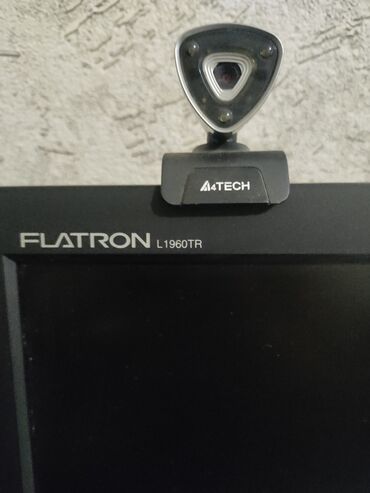 Masaüstü kompüterlər və iş stansiyaları: Bu dəstə LG Flatron L1960TR modeli monitor, 2.1 səs sistemi — 4