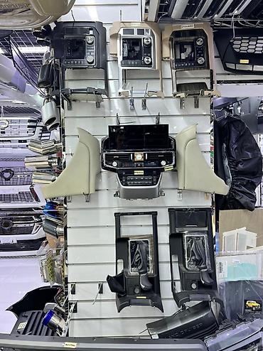 Бампер и комплектующие: Toyota — 12