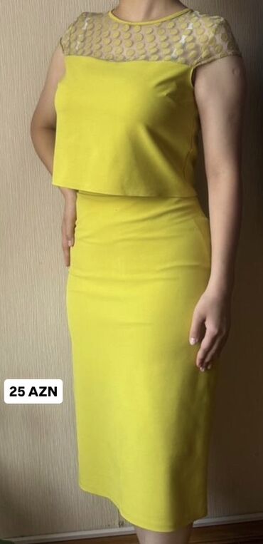 Ziyafət donları: Qadın geyimləri – bir neçə model 1) Qara krujeva detallı qısa don – — 5