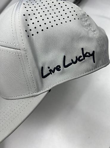 Кроссовки и спортивная обувь: Мужские подборки Кроссовки/Кепки 💯 оригинал из США В наличии у нас — 15