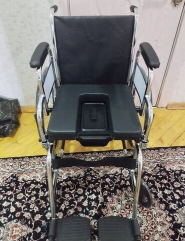Yerimək üçün arabalar, çəliklər, əsalar, rollatorlar: Əlil arabası kaşoklu sanitar kalaska teze karobkanin içindeistifade