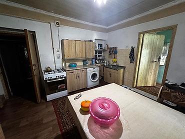 Дома: Дом с приусадебным участком в районе вниз по Абдрахманова (бывшая — 9