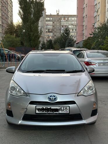 gunluk 20 azn prius: Toyota Prius: 1.5 l | 2013 il Hetçbek