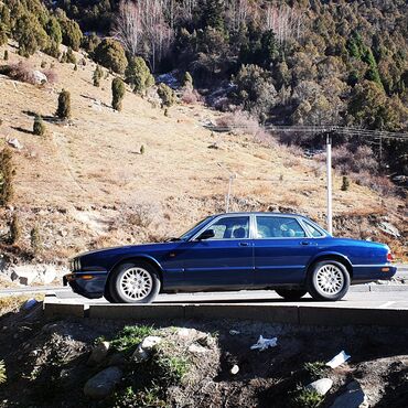 sovmestimye raskhodnye materialy royal sovereign glyantsevaya bumaga: Jaguar XJ8. Год выпуска 2002. Двигатель 3.2 V8. АКПП. Комлпектация