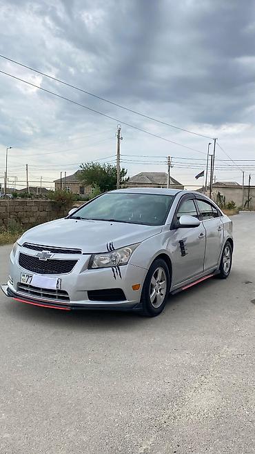 Chevrolet: Chevrolet Cruze: 1.4 l | 2014 il 250250 km Sedan — 3