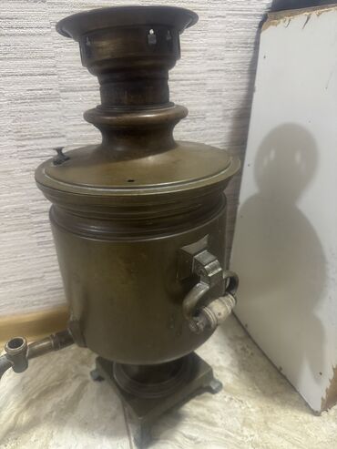 samovar qədimi: Qədimi əşya usdun de ilerin peçati var