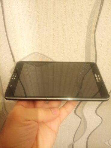 Qazanlar: Samsung Galaxy Tab 4 planşet satılır. Model sm t 231 modeldir Nömrə