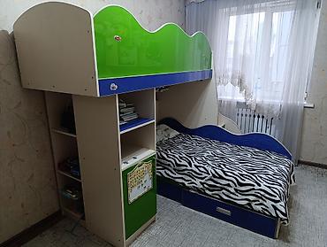 Двухъярусные детские кровати: Двухъярусная детская кровать, Б/у, ЛДСП — 11