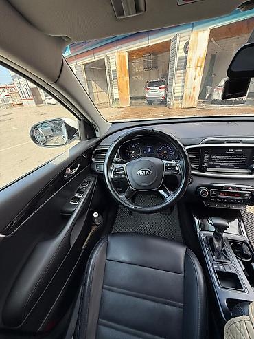 Kia: Kia Sorento: 2018 г., Кроссовер — 10