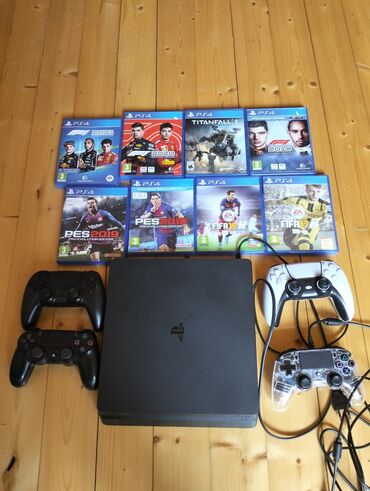 kiraye playstation 4: Əla vəziyyətdə Almaniyadan gəlib az işlənib 8 oyun 4 pult