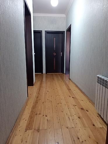 Həyət evləri və villaların satışı: Satılır: həyət evi - Tam daş hasarla əhatələnmiş həyət, ikiqat — 8
