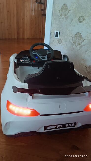 купить коляску анекс бу: Uşaqlar üçün nəzərdə tutulmuş ağ rəngli elektrikli avtomobil. Bu
