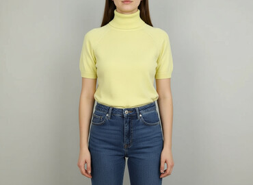 Swetry: Sweter damski, rozmiar S
