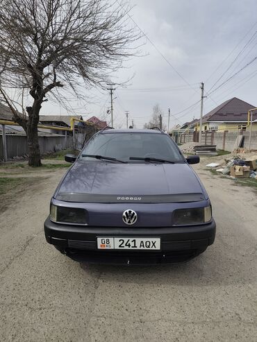 Volkswagen: Volkswagen Passat Variant: 1992 г., 1.8 л, Механика, Бензин, Универсал