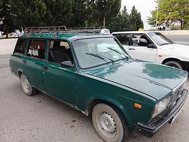 klassik maşınlar: Model: VAZ 2104 (universaI kuzov) Rəng: Tünd yaşıl Yanacaq növü — 3
