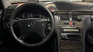 Mercedes-Benz: Mercedes-Benz E-Class: 2000 г., 2 л, Механика, Бензин, Седан — 22