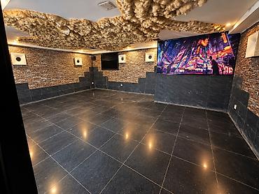 Коммерческая недвижимость: MƏRKƏZDƏ — Xəqani küçəsində icarəyə verilir: 101.6 m² kommersiya — 2