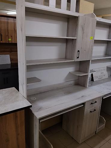 Компьютерный стол с надстройкой в светлом оттенке «серый дуб» at lalafo.kg Компьютерный стол с надстройкой в светлом оттенке «серый дуб»