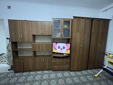 гкафы: Гарнитур для гостиной в древесном оттенке — 1