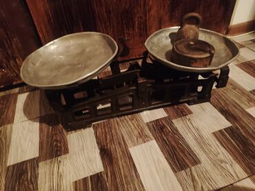 Digər əntiq əşyalar: Qədimi sivetdən qalma daş tərəzi. Qədimi şirəcəkən maşın — 5