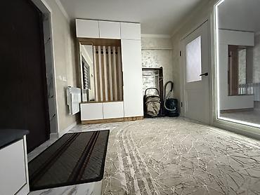 Дома: 🏡 Продаётся дом с бизнесом в Бишкеке! 💼 📍 ж/м Ак-Жар 📐 Дом — 120 м² | — 5